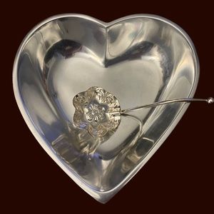 HEART SHAPE IHI INDIA BRIGHT SILVER HEAVY POLISHED ALUMINUM DISH FOR CANDY, NUTS